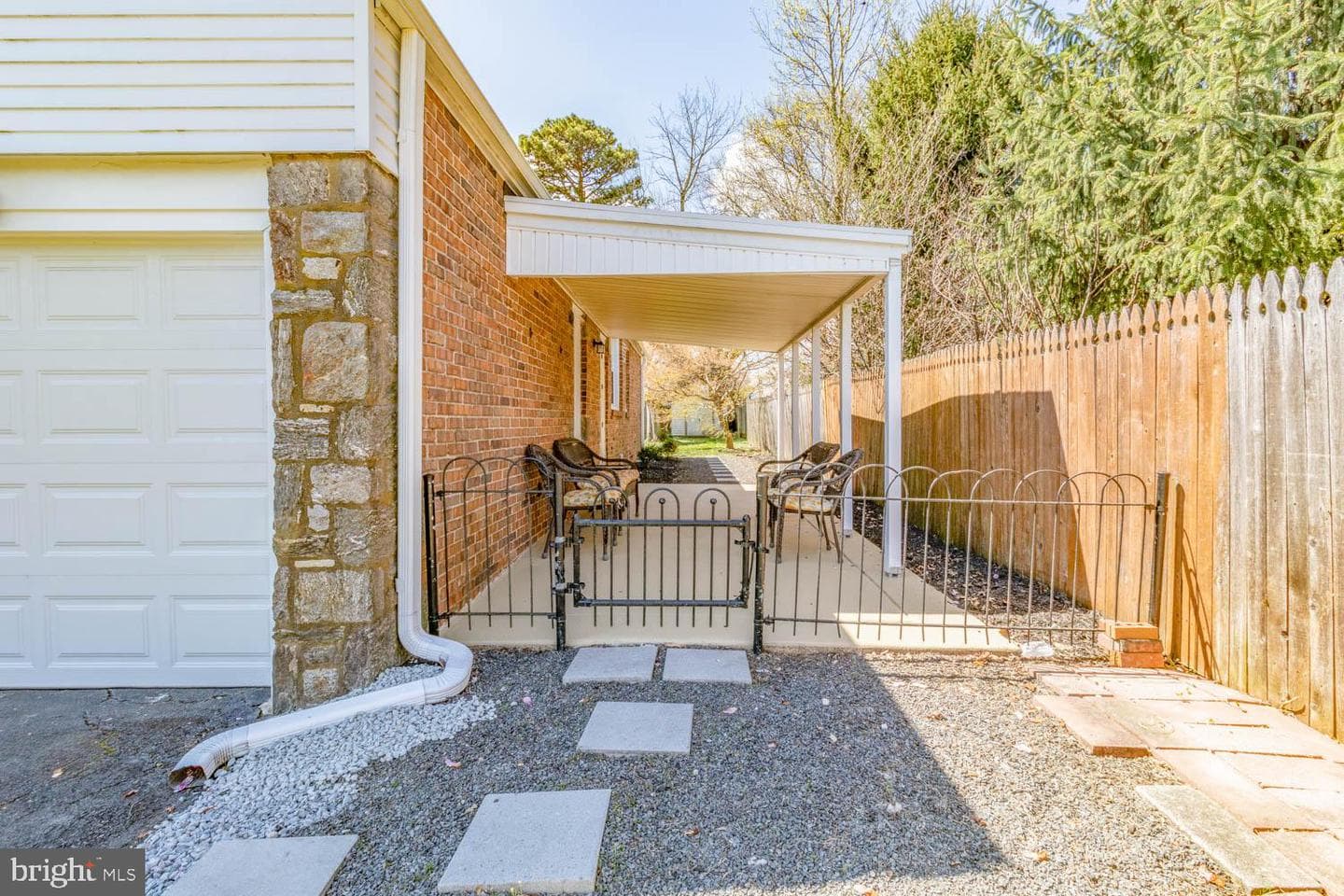 318 Shelmire Street photo 4
