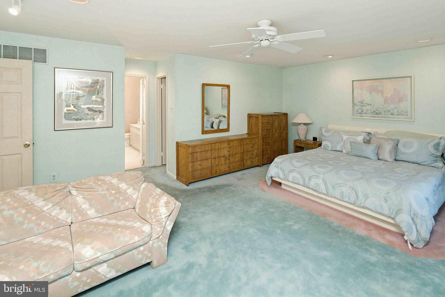 54 Roy Lane photo 16