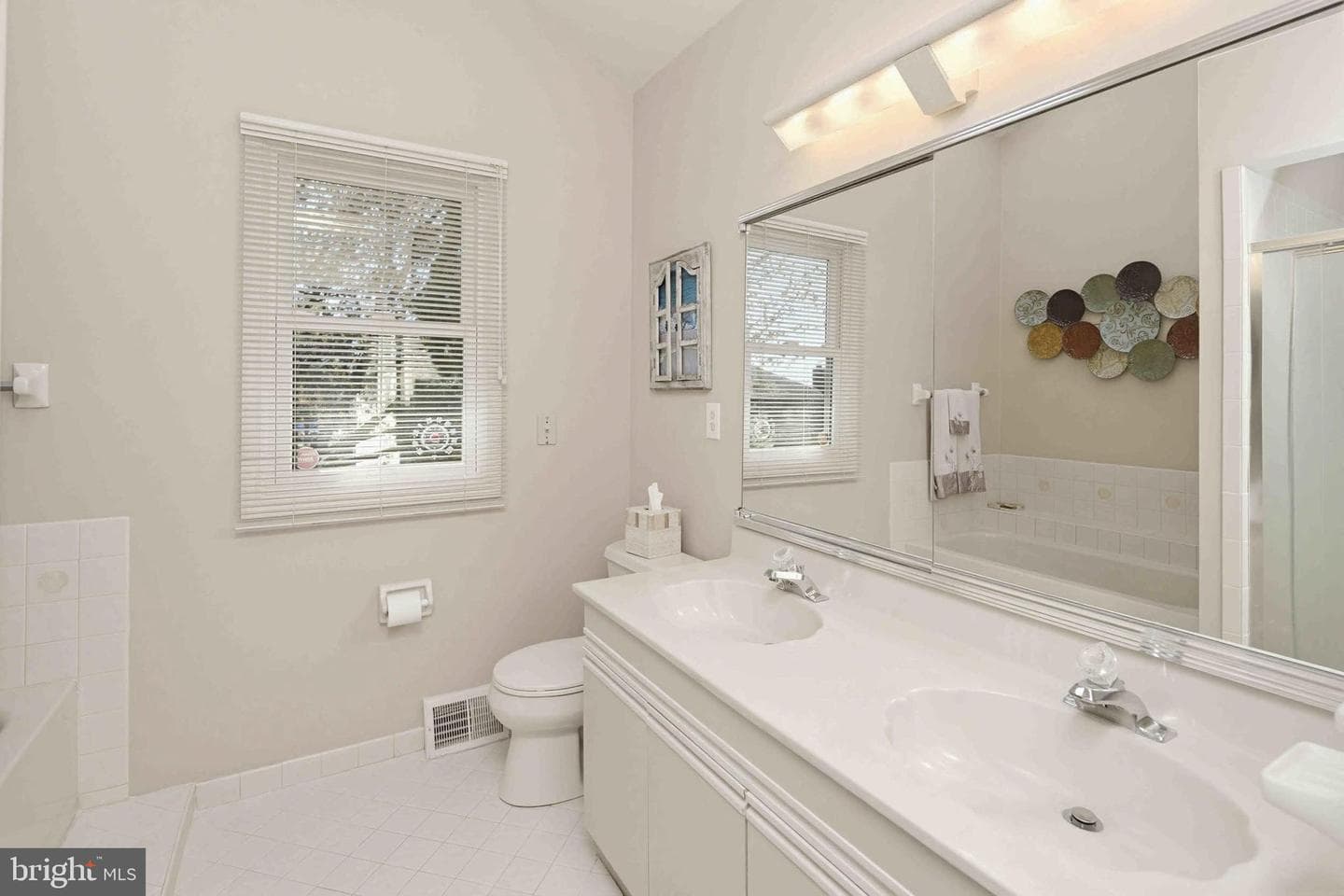 54 Roy Lane photo 20