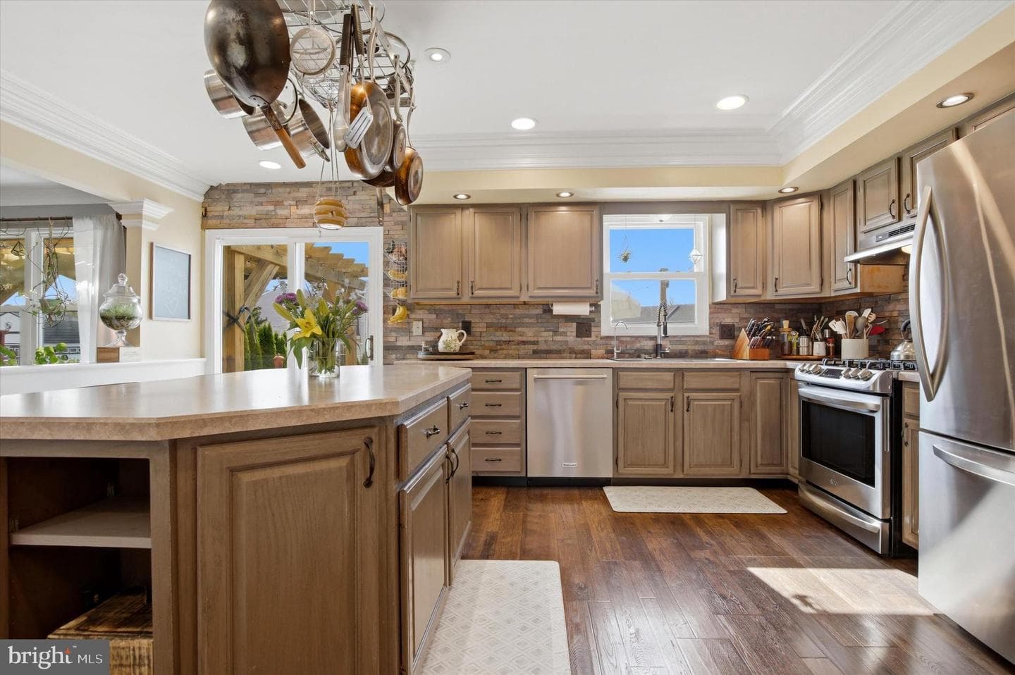 103 Abbey Lane photo 7