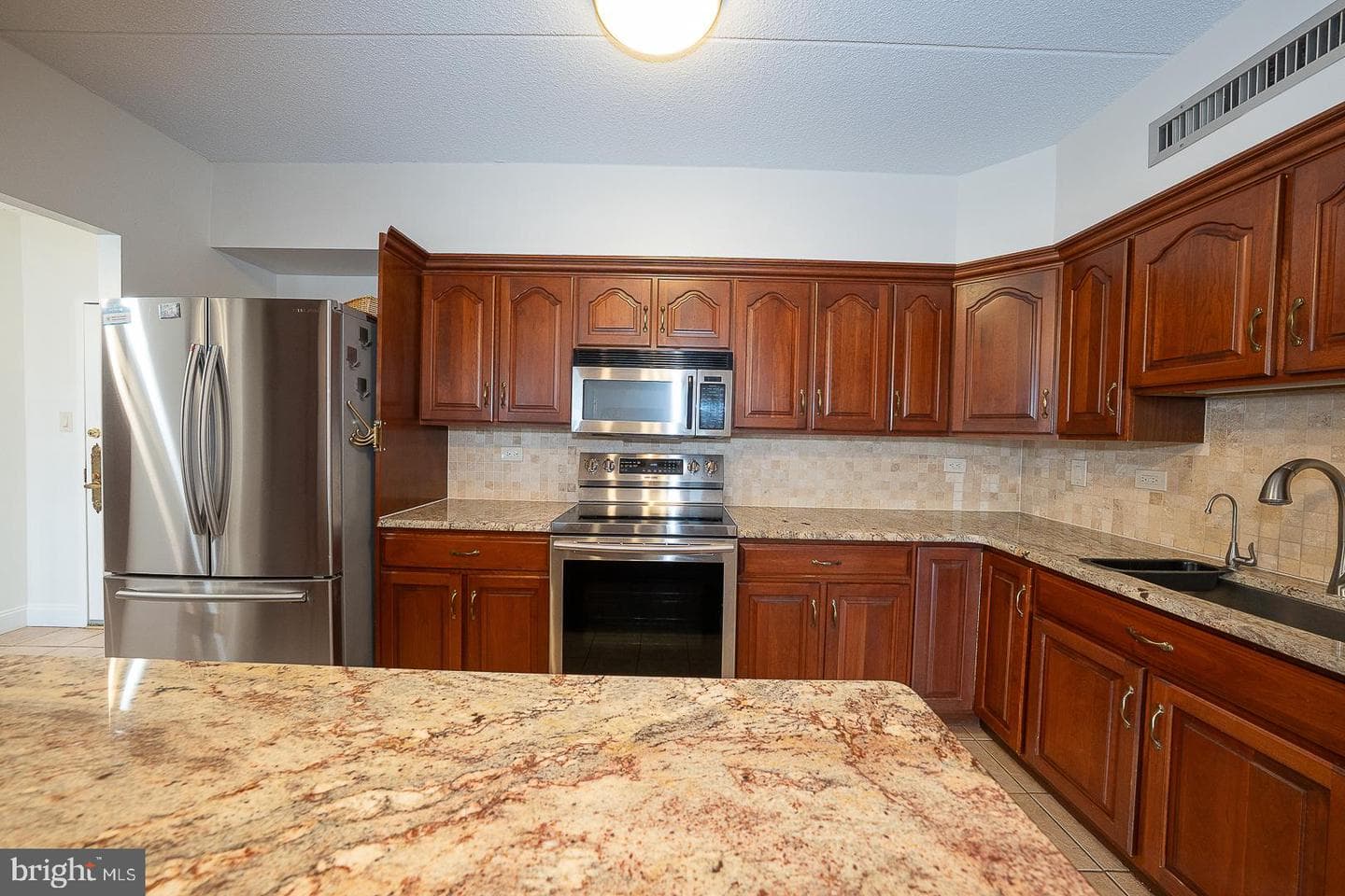 20925 Valley Forge Circle #925 photo 5