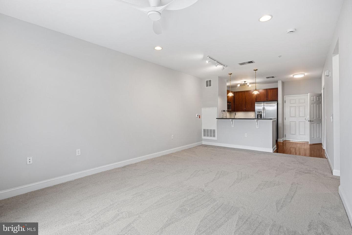 200 W Elm Street #1314 photo 10