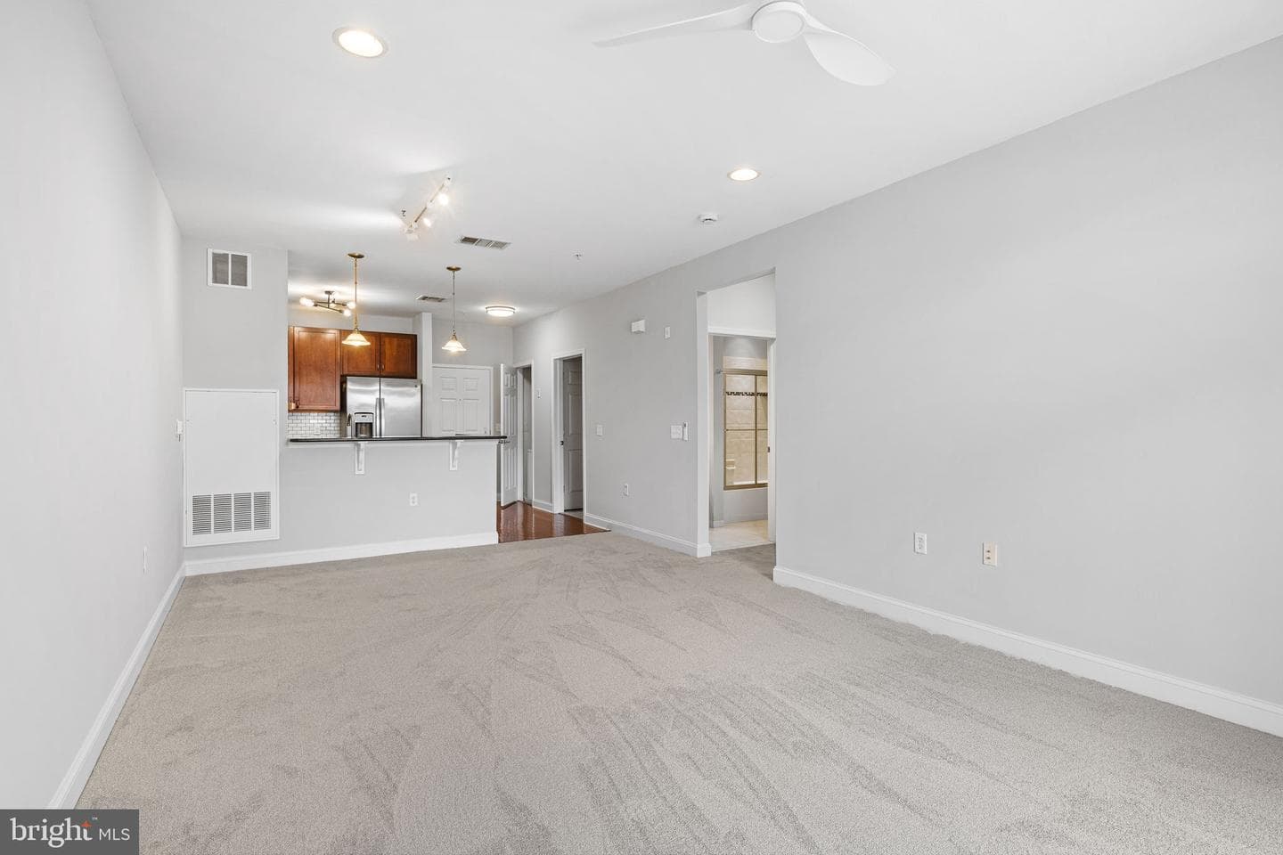 200 W Elm Street #1314 photo 11