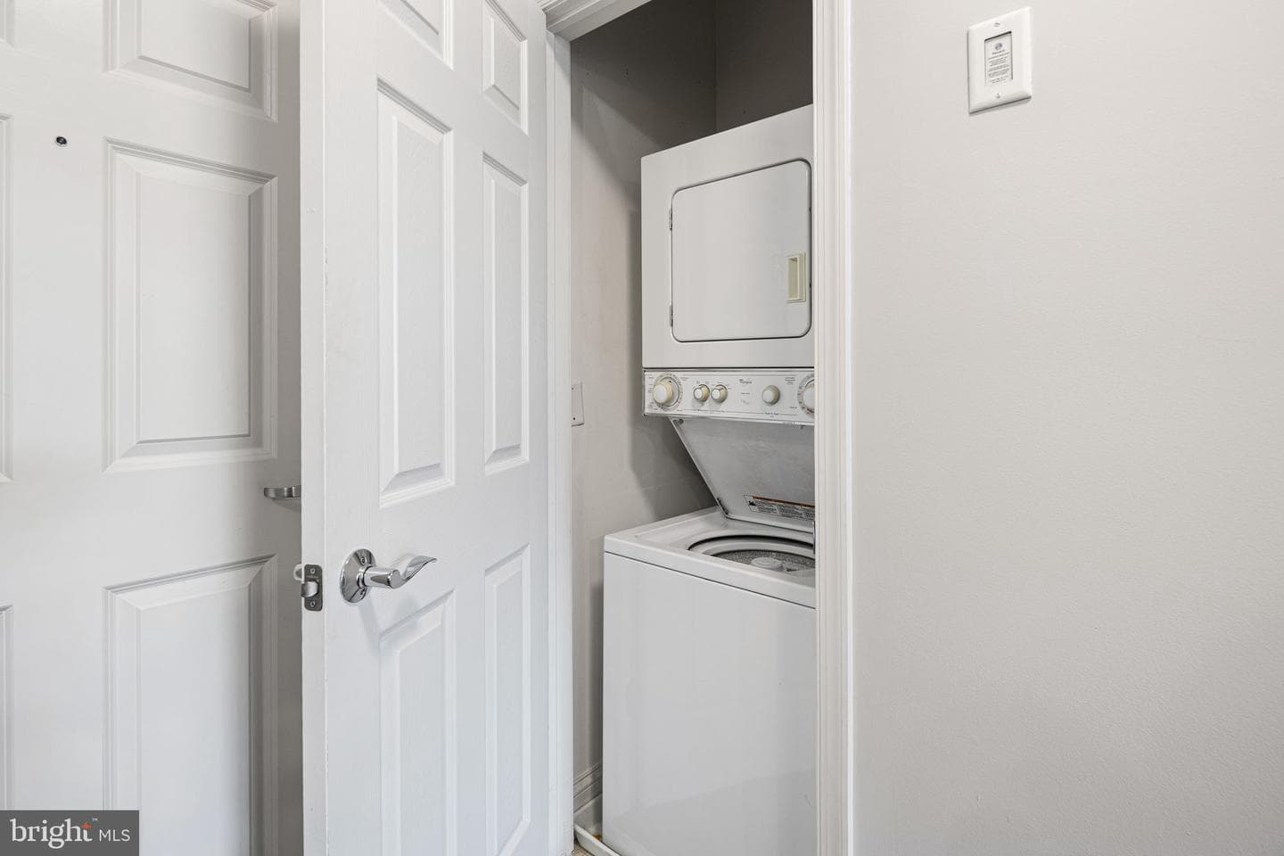 200 W Elm Street #1314 photo 16