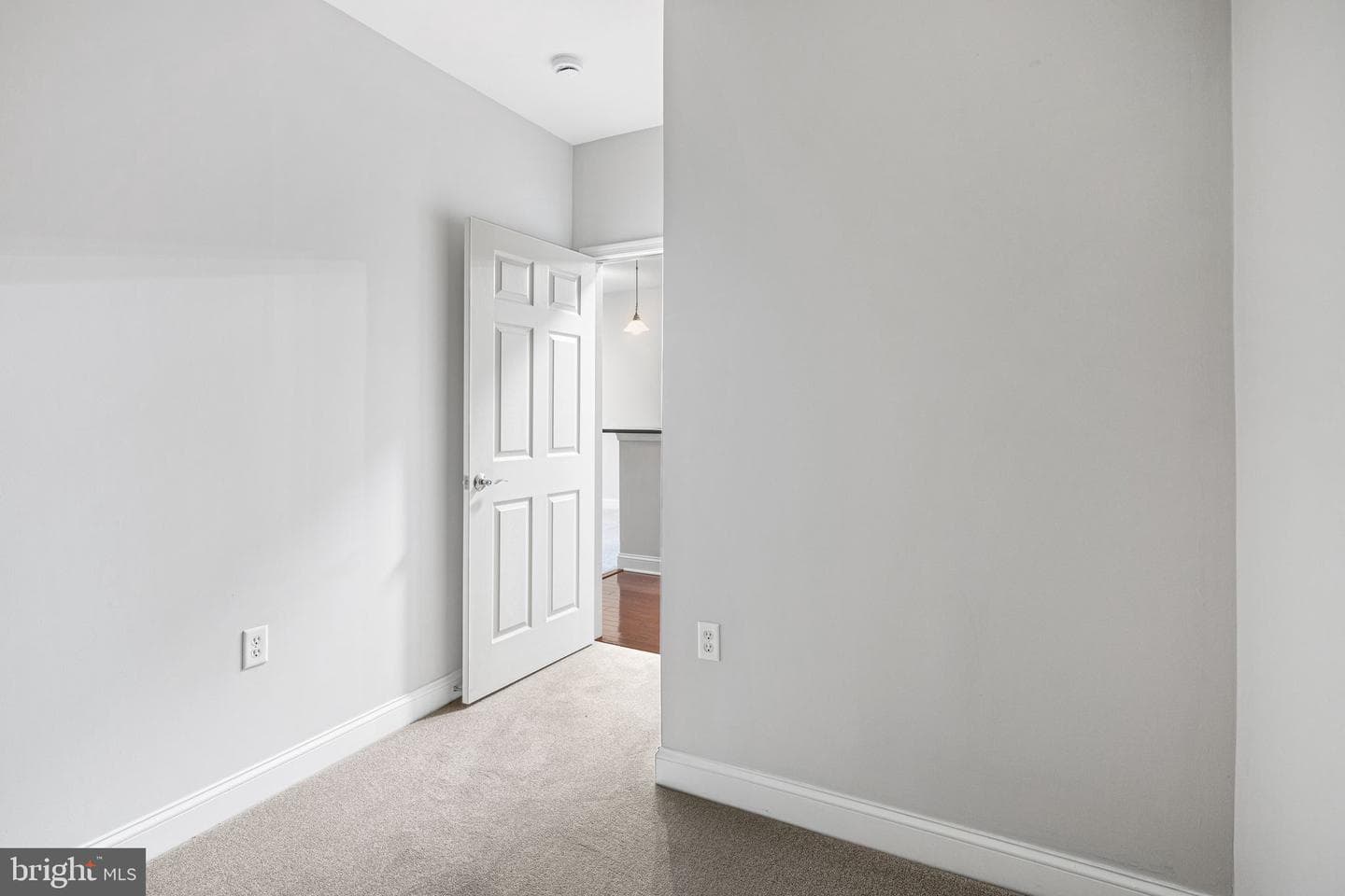 200 W Elm Street #1314 photo 26
