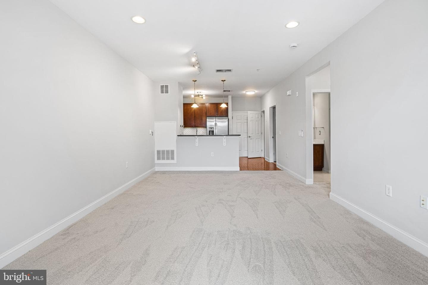 200 W Elm Street #1314 photo 8