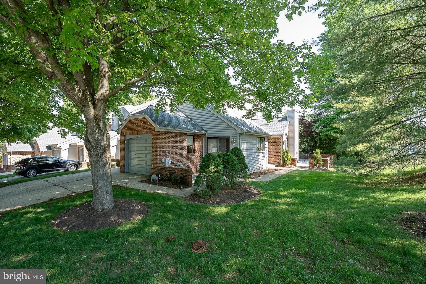 9315 Eagle View Drive photo 1