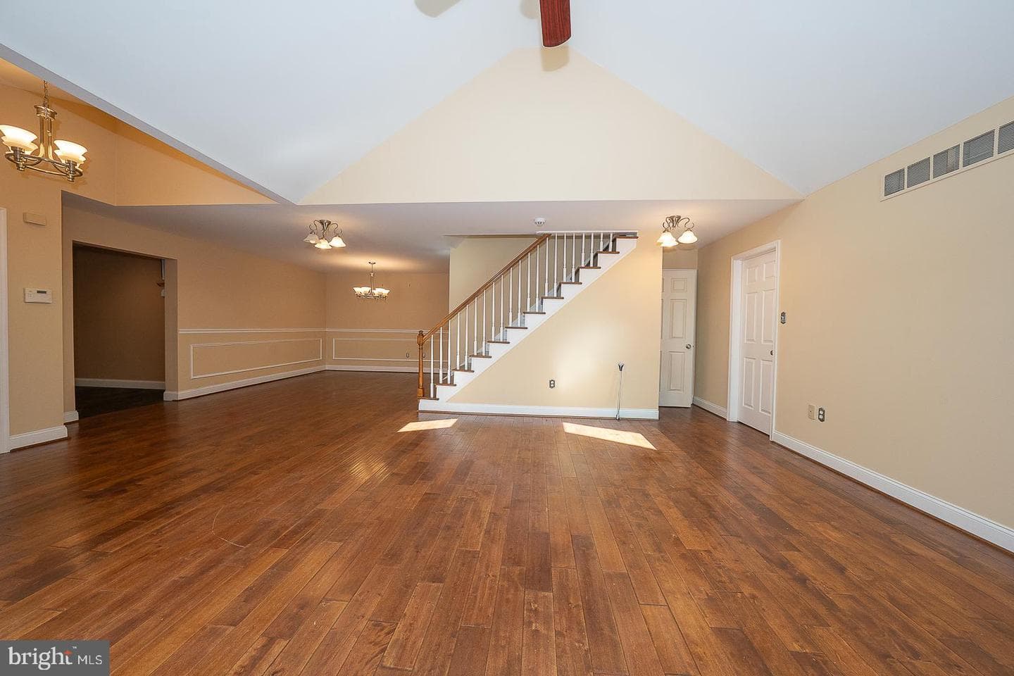 9315 Eagle View Drive photo 14