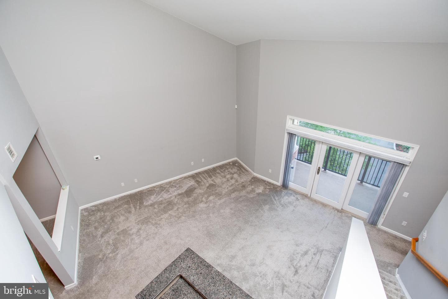 525 Carson Terrace photo 8