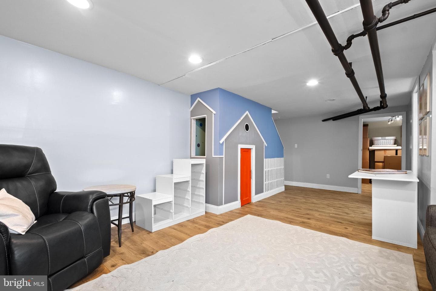 464 Brookhurst Avenue photo 33