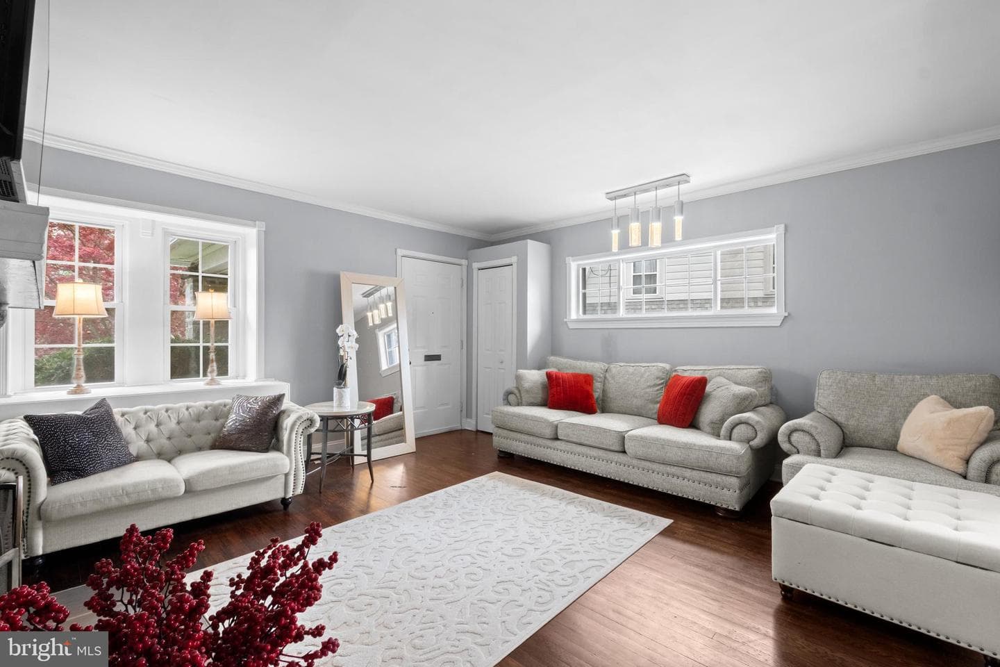 464 Brookhurst Avenue photo 4