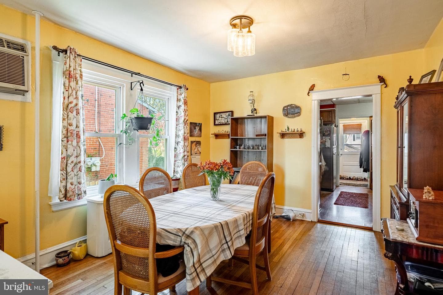 1703 Powell Street photo 6