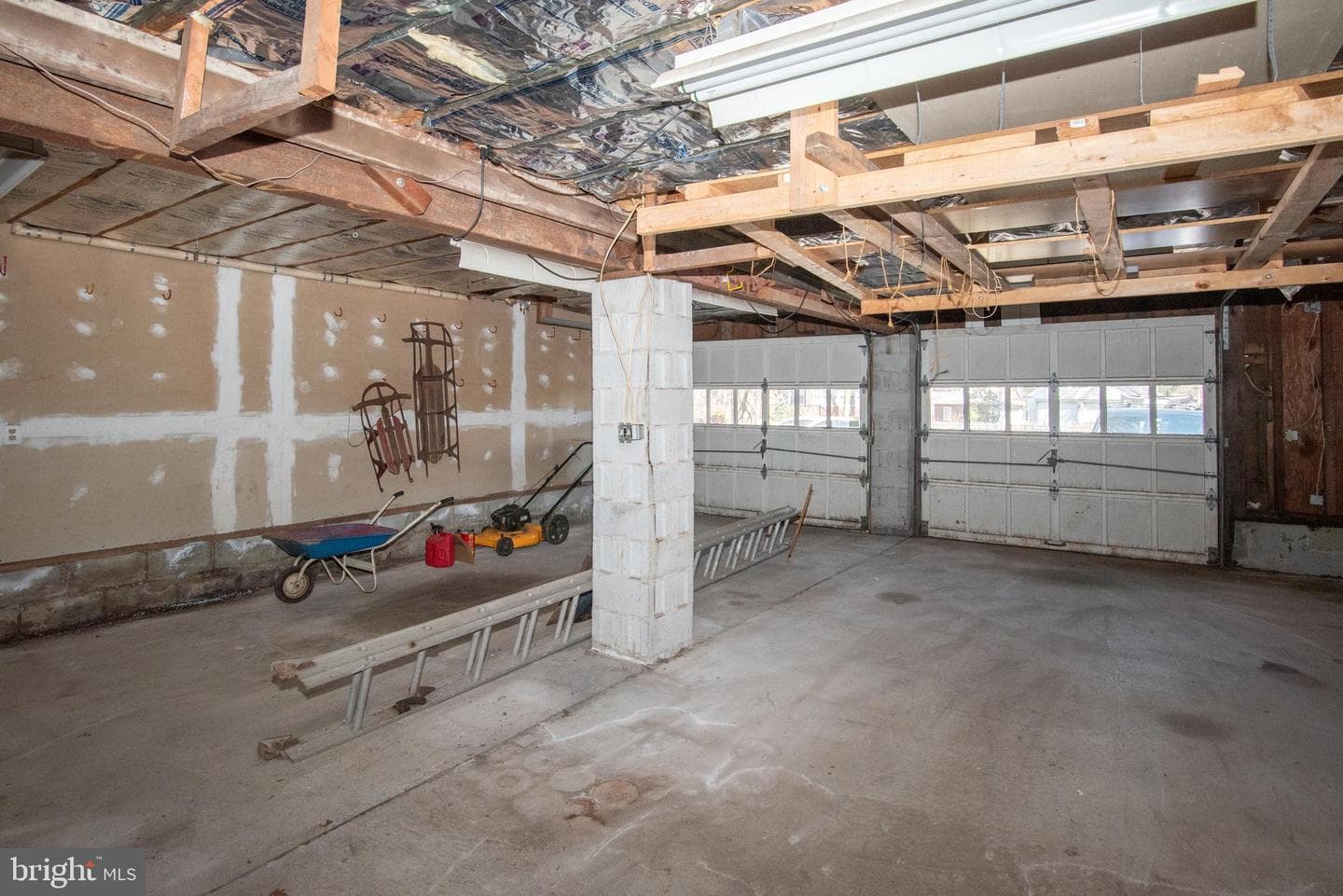 800 Forrest Street photo 37