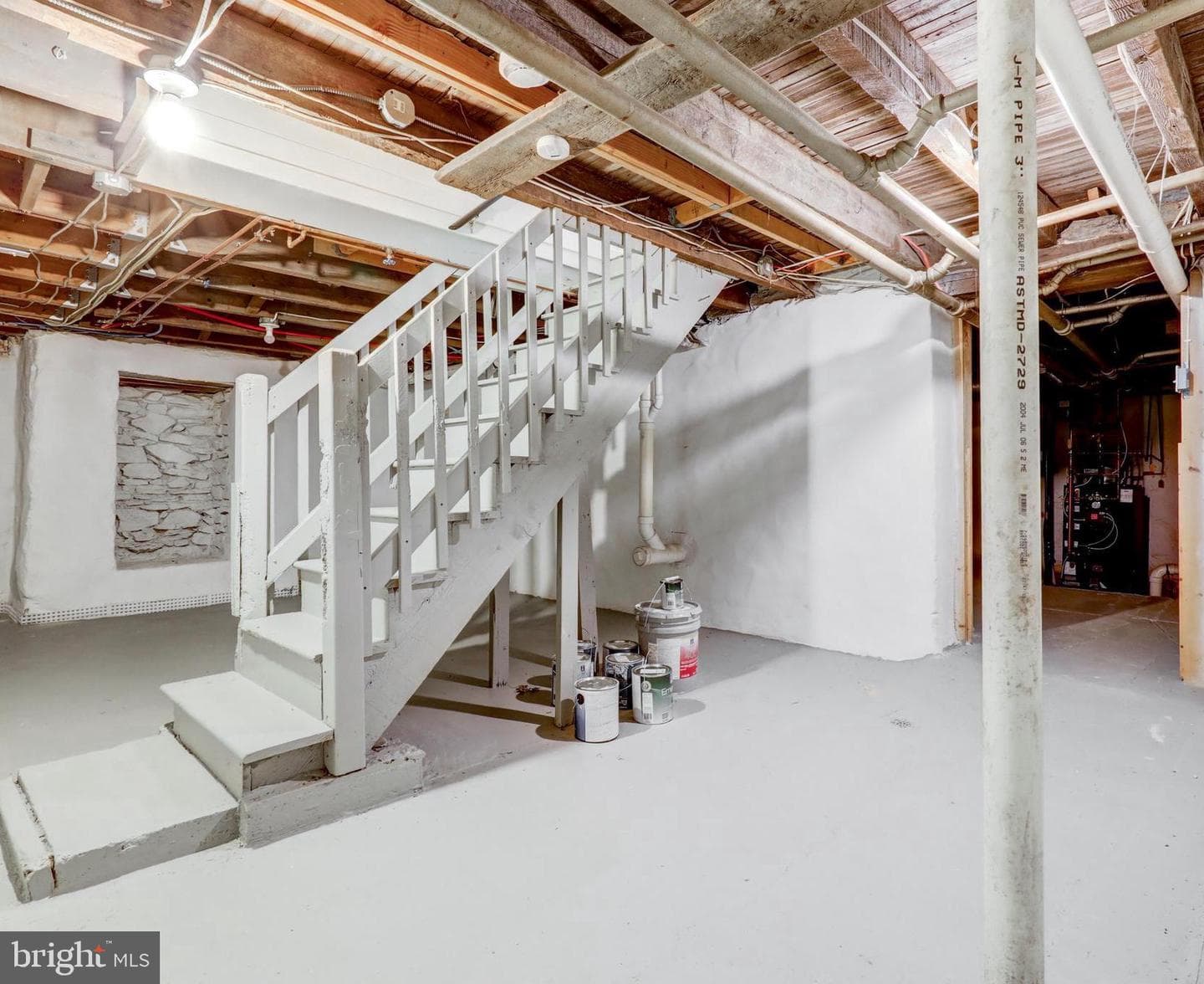 461 W 11th Avenue photo 28