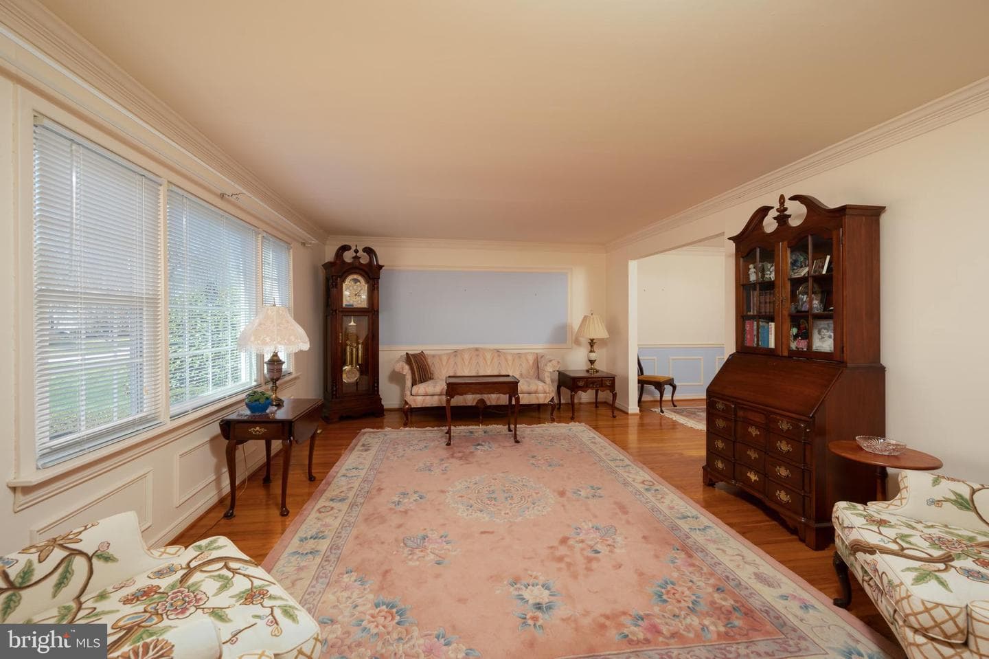 1557 Tralee Drive photo 3