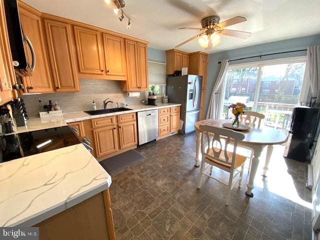 241 Summer Avenue photo 5