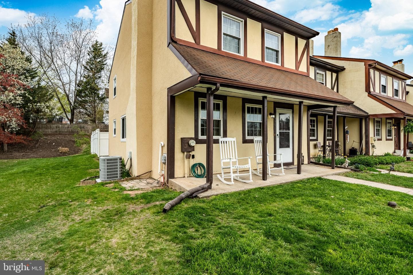 758 Sandra Lane photo 2