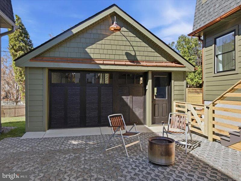 318 Dudley Avenue photo 4