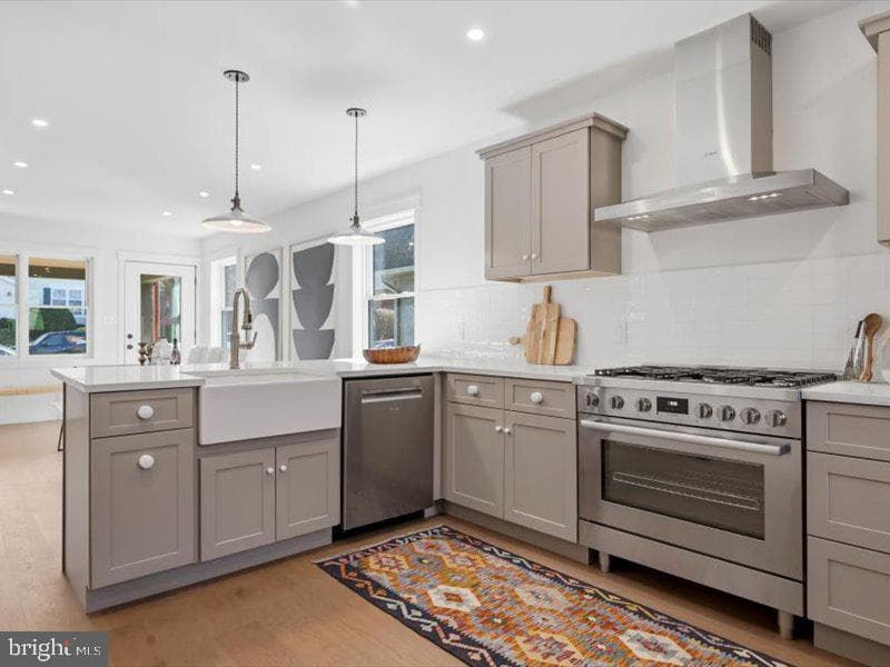 318 Dudley Avenue photo 8