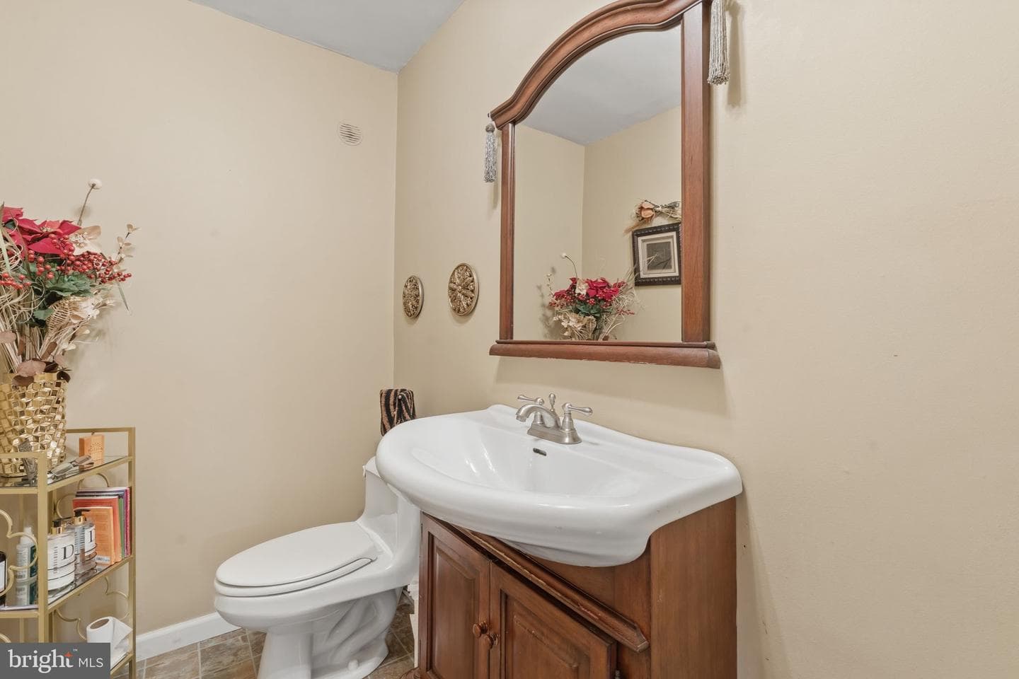 209 Windsor Avenue photo 21