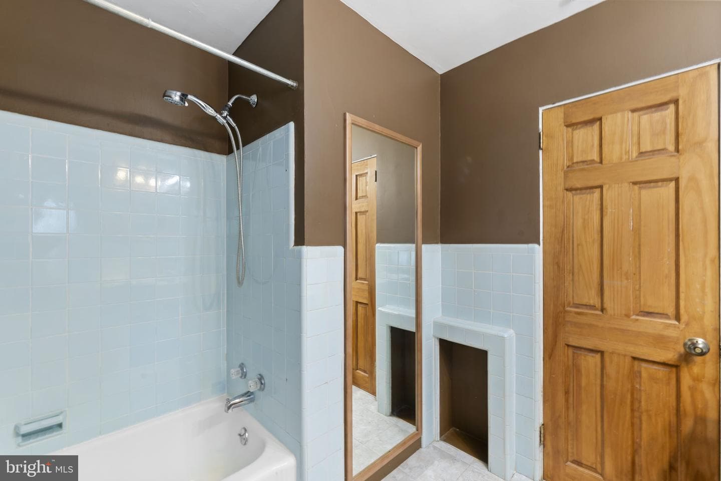 209 Windsor Avenue photo 32