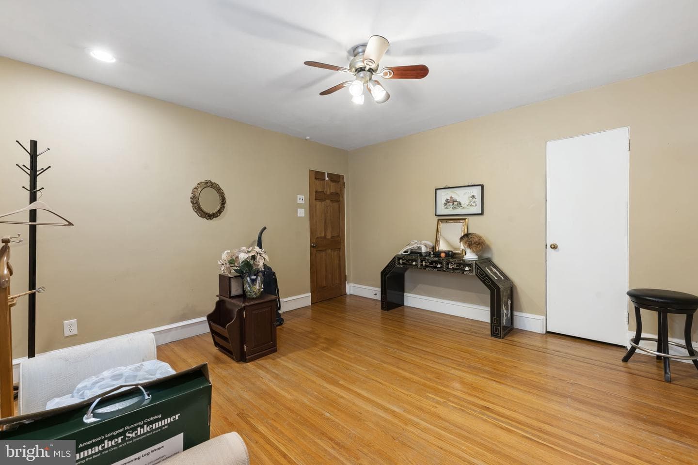 209 Windsor Avenue photo 33