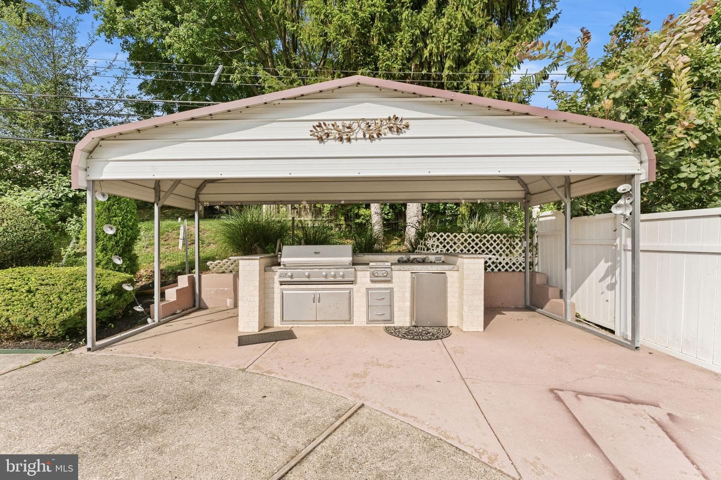 209 Windsor Avenue photo 38