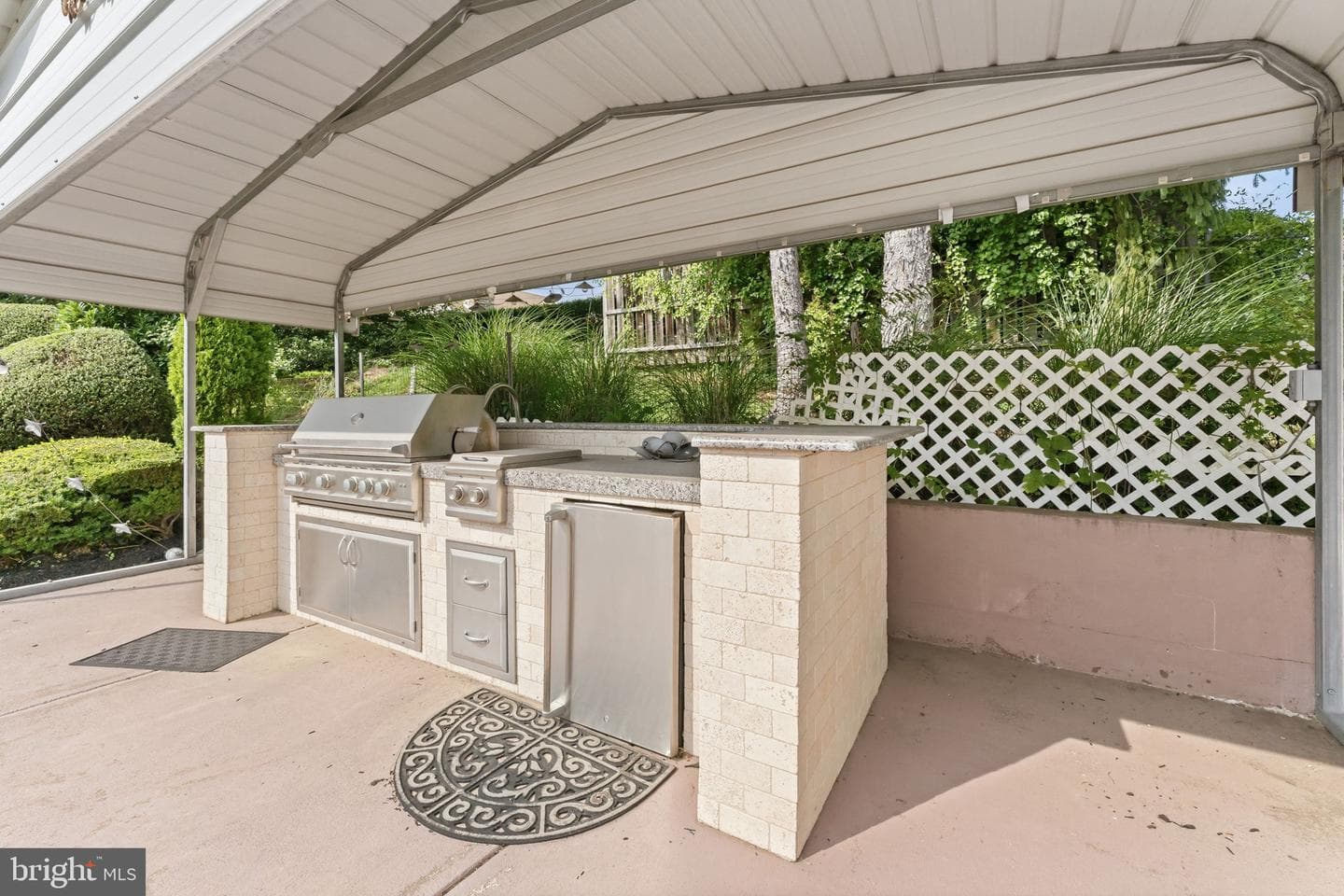 209 Windsor Avenue photo 39