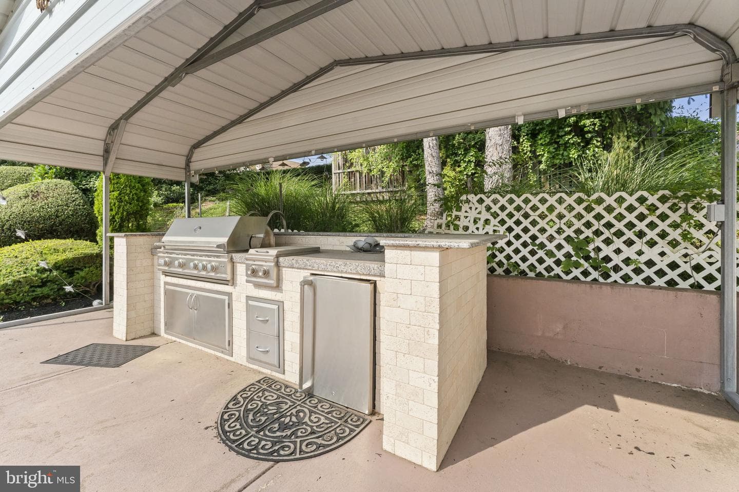 209 Windsor Avenue photo 40