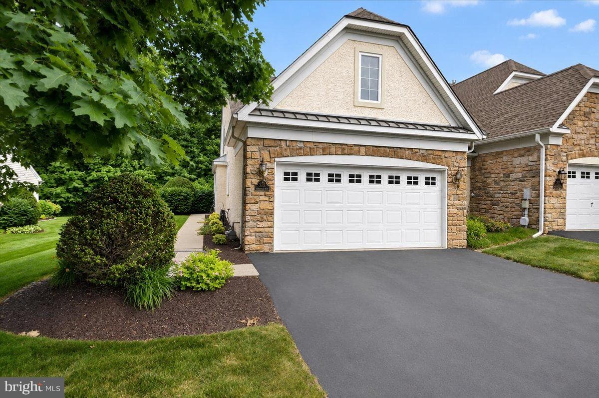 377 Brittany Court, Souderton