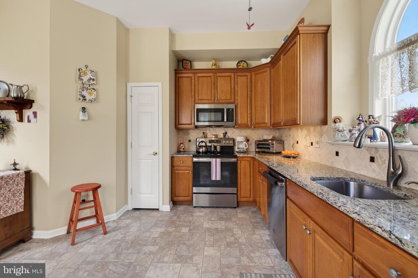 192 Providence Lane photo 18