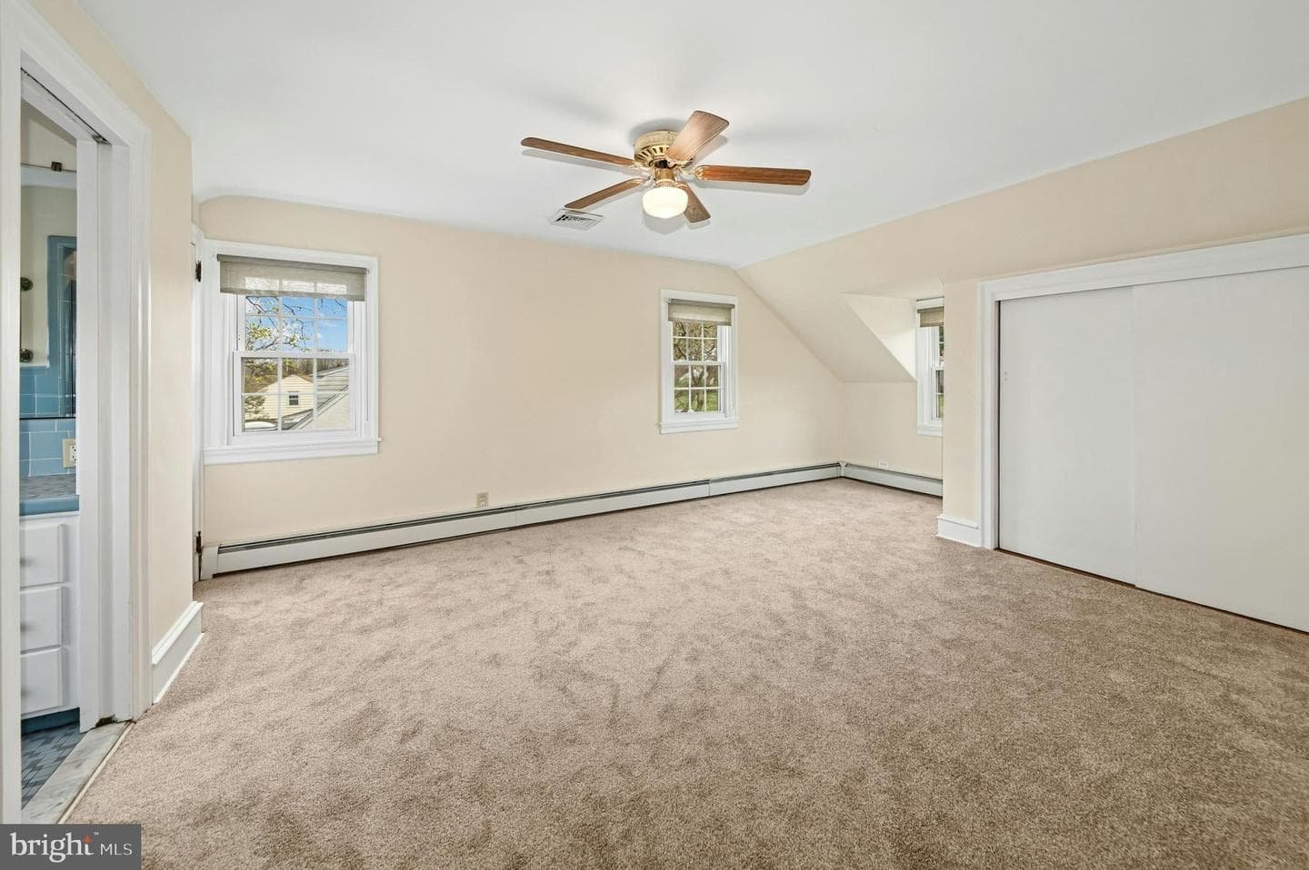 2301 Coles Boulevard photo 16