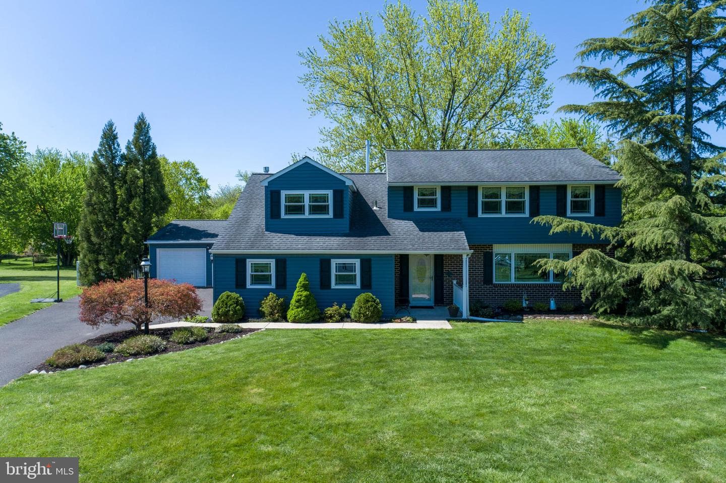 107 Hemlock Drive photo 4
