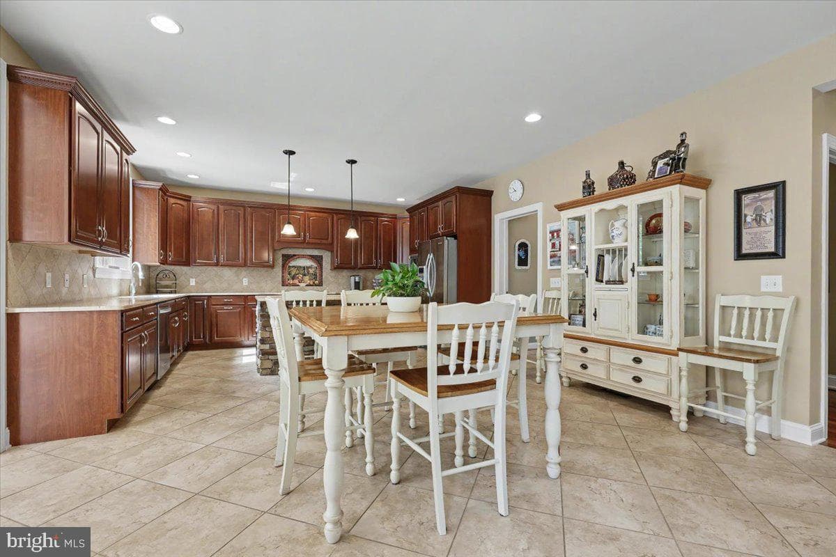 108 Matthew Lane photo 14