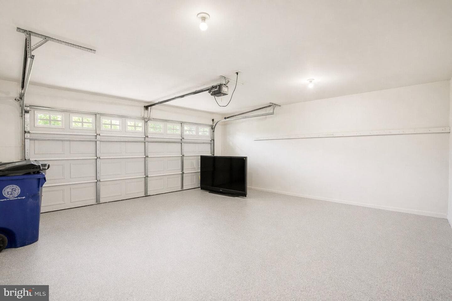 117 W Harmony Drive photo 32