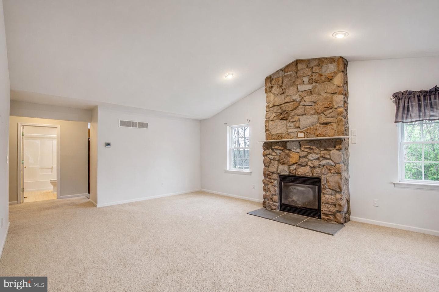 117 W Harmony Drive photo 9