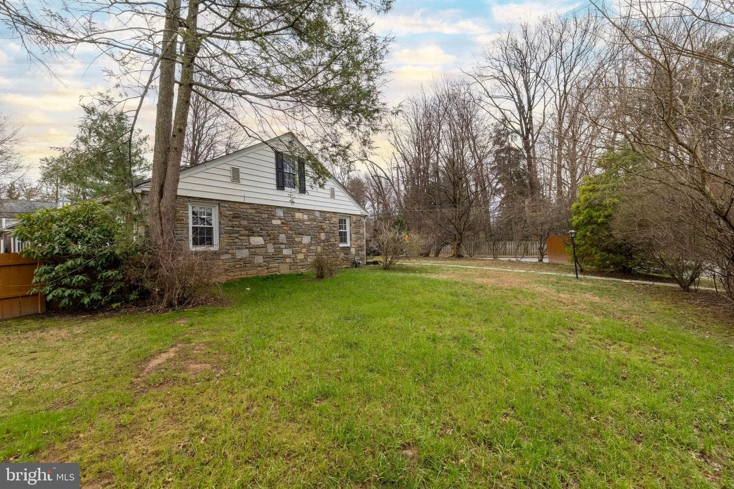 1405 W Church Road photo 36