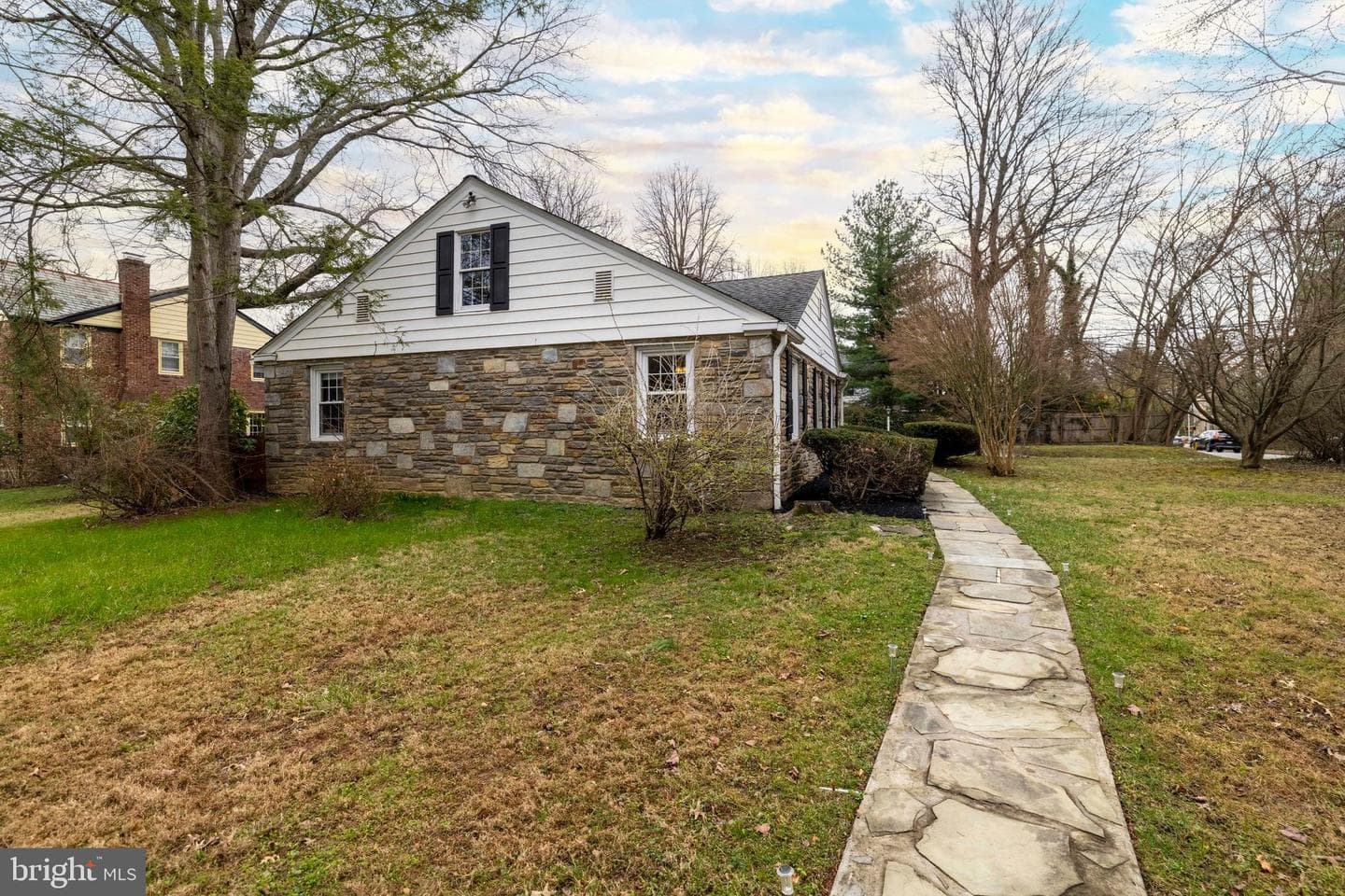 1405 W Church Road photo 38