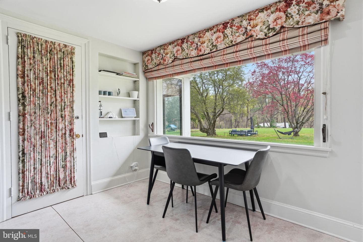 448 Moredon Road photo 12