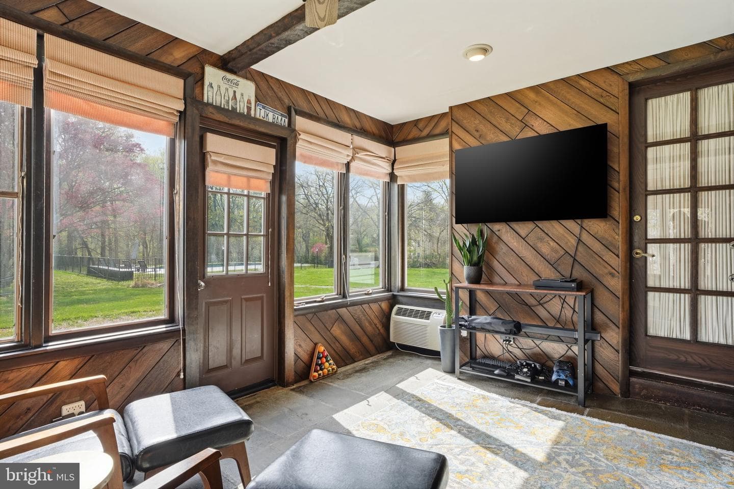 448 Moredon Road photo 37