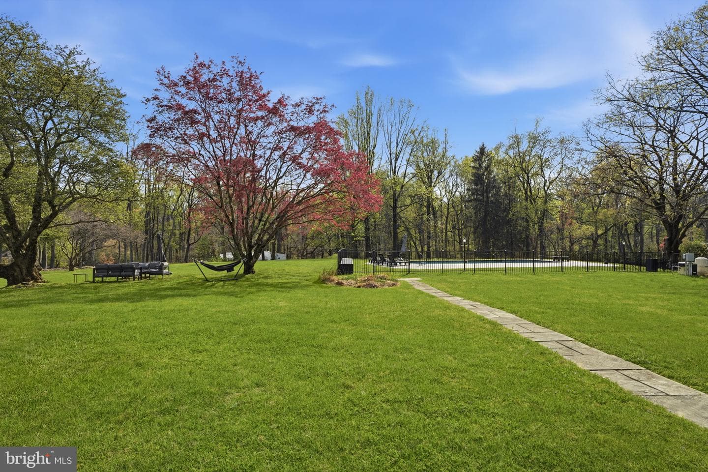 448 Moredon Road photo 52