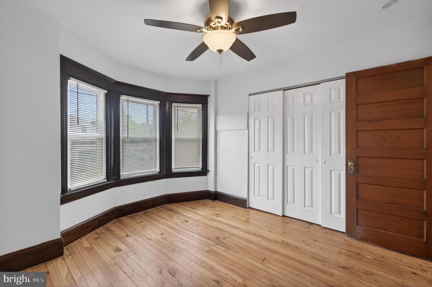 890 South Street photo 23