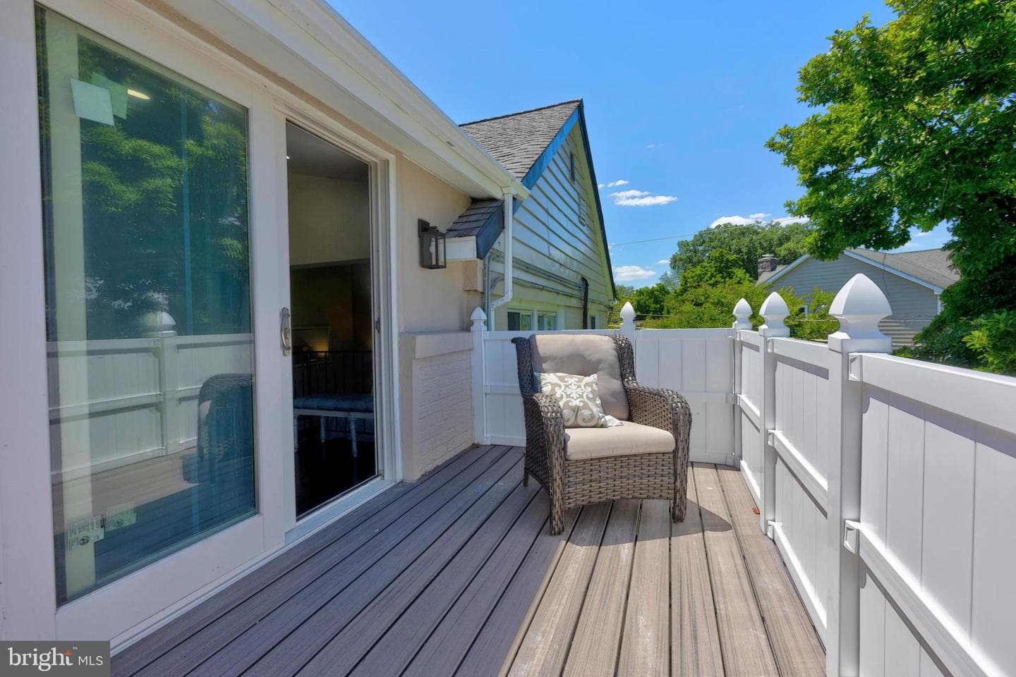 1011 Stanford Drive photo 30