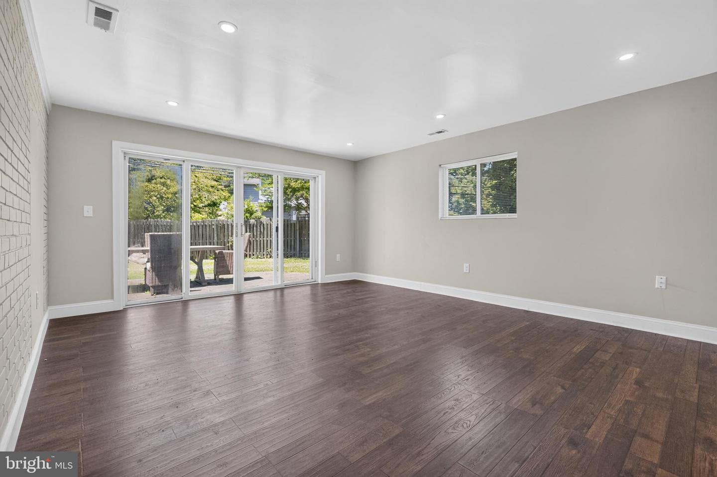 1011 Stanford Drive photo 44