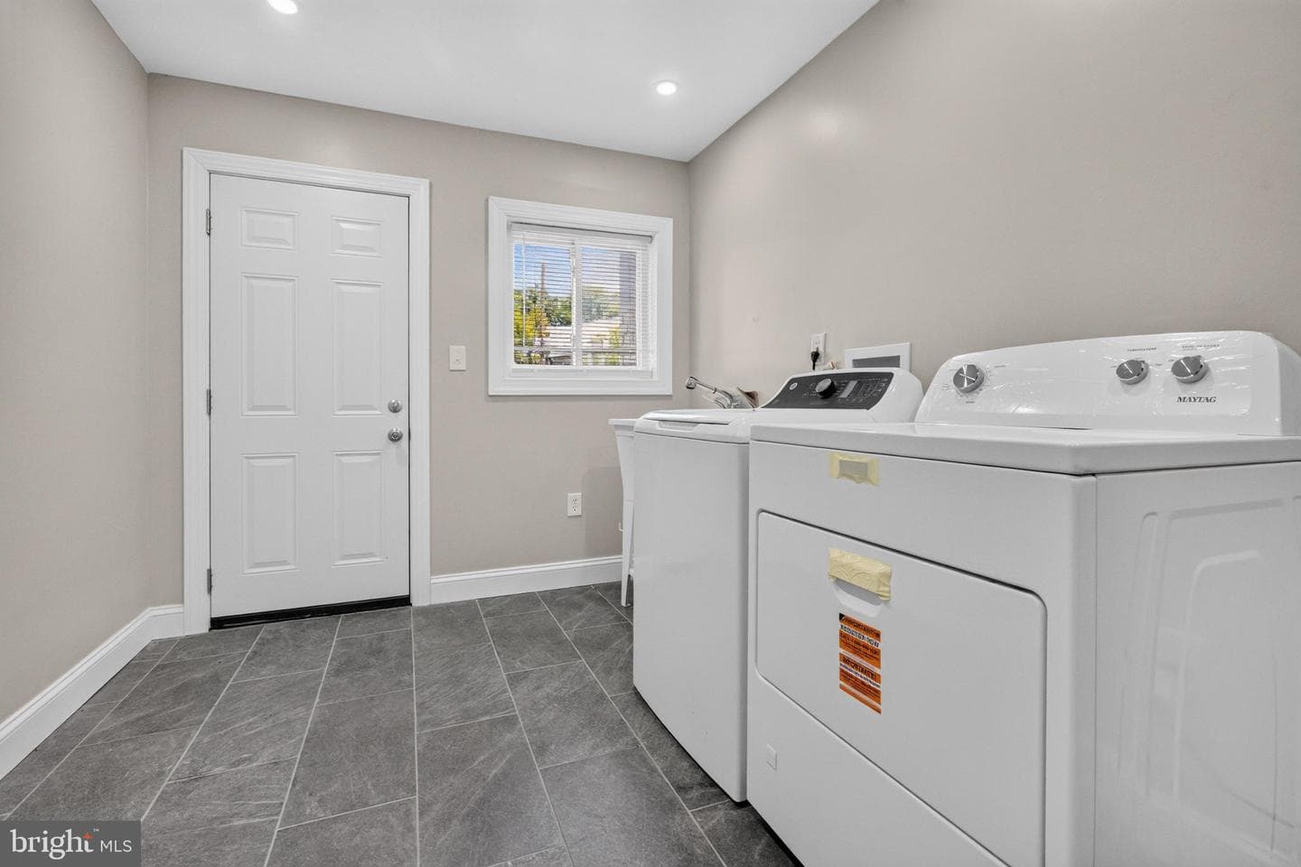 1011 Stanford Drive photo 45