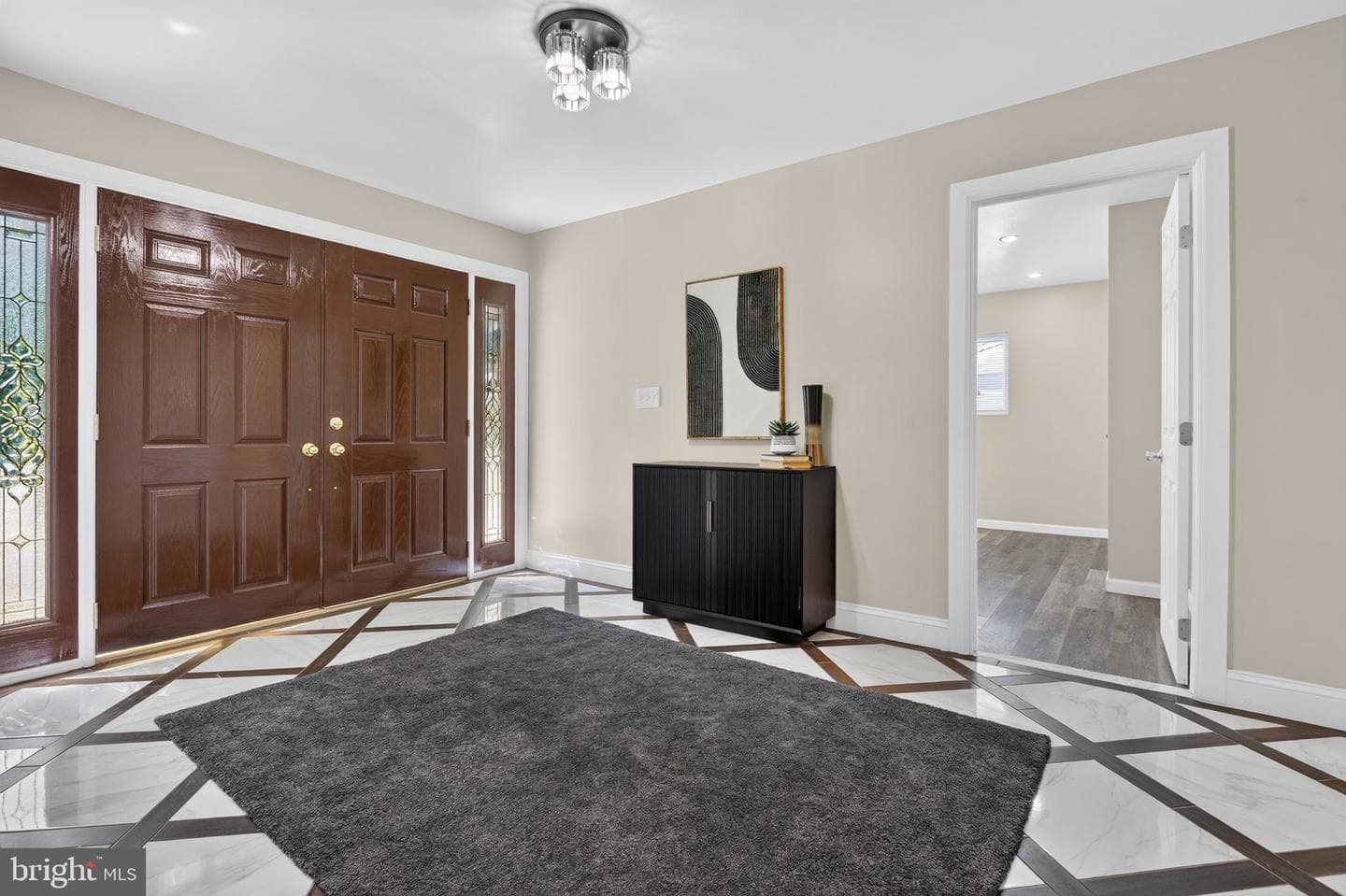 1011 Stanford Drive photo 5