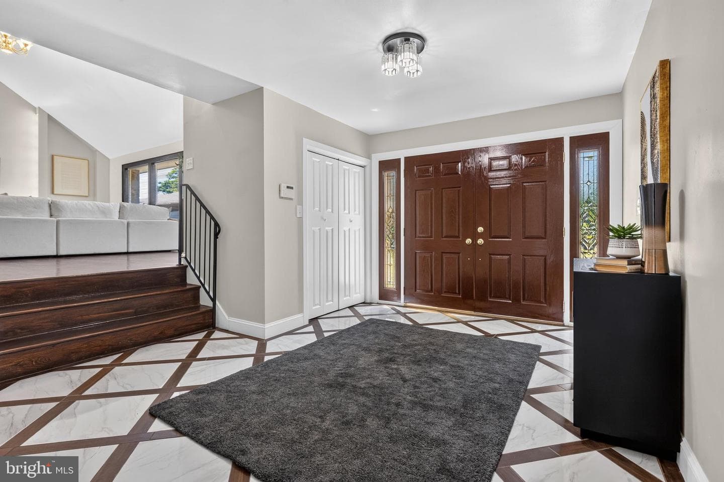 1011 Stanford Drive photo 6