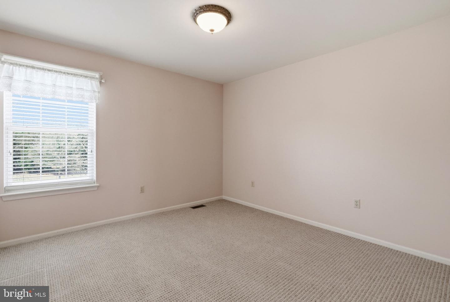 4372 Annandale Drive photo 39