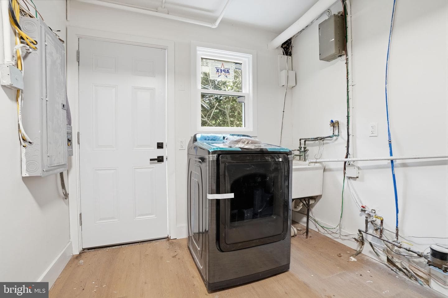 7931 Jenkintown Road photo 10