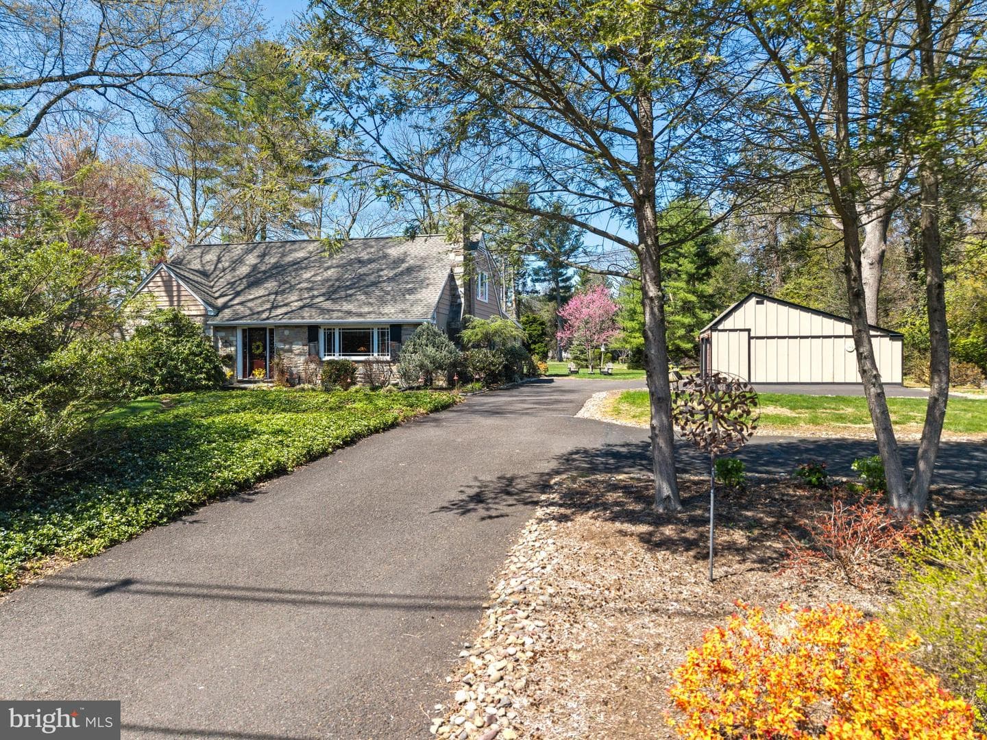 1946 Washington Lane photo 4